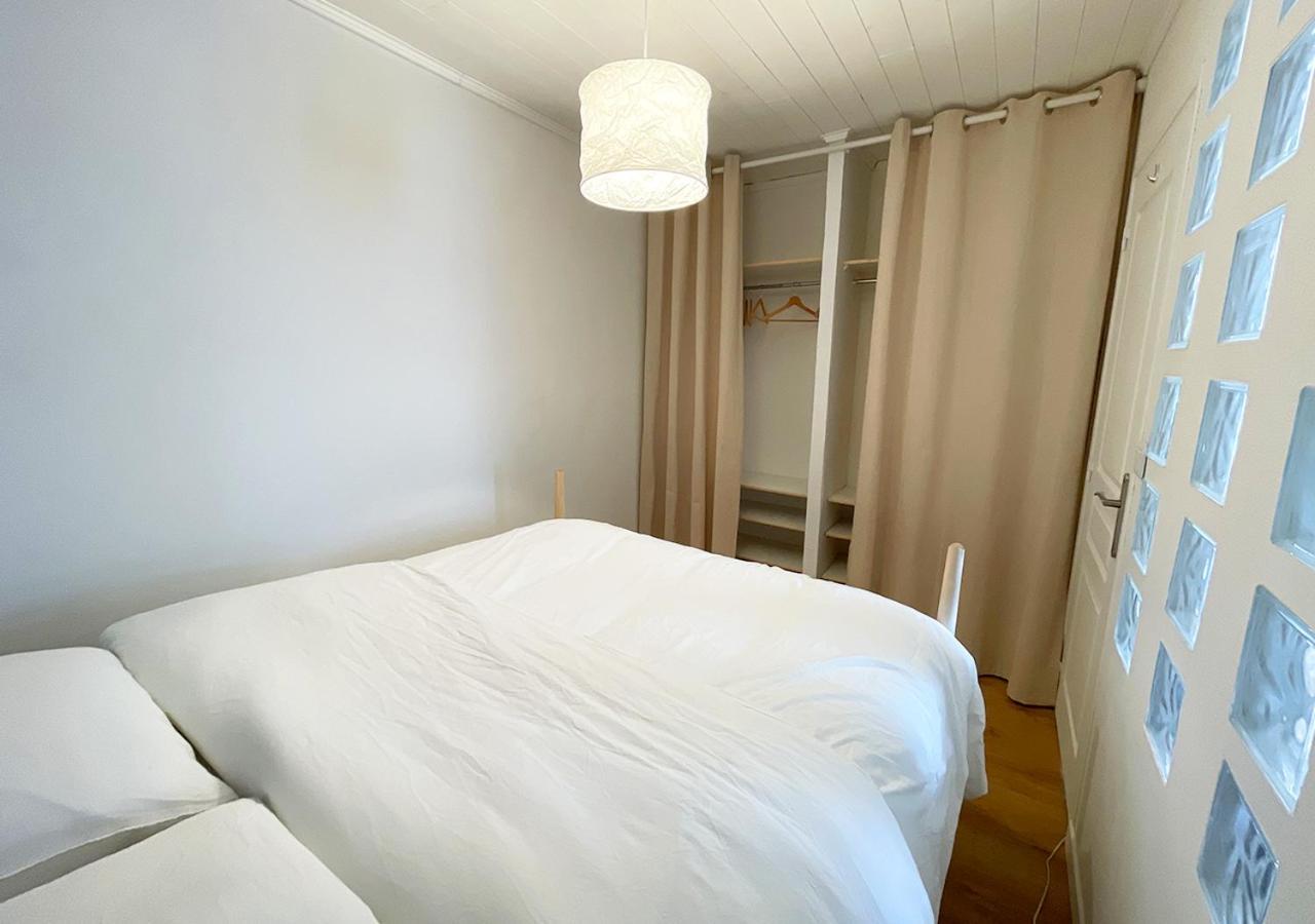 Charmant Appartement Renove Au Coeur De Concarneau Exterior photo
